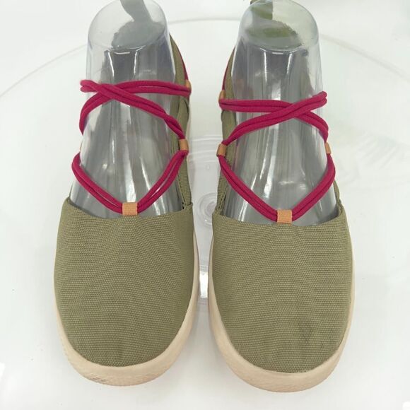 Teva Women's Mary Jane Voya Infinity Size 8 Green Red Fabric Flat Slip On Shoes - Picture 4 of 12